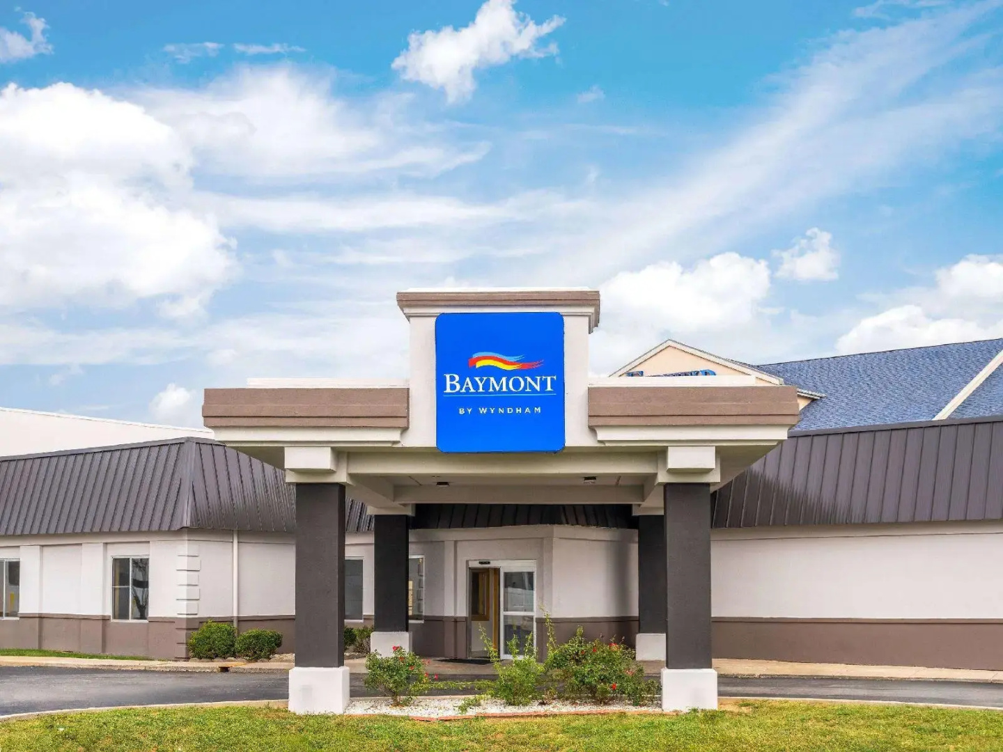 Photo - Baymont by Wyndham Indianapolis East