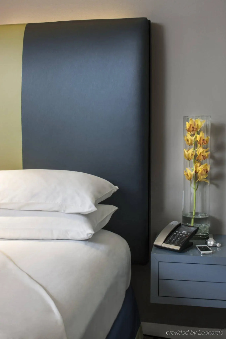 Photo - Sunset Marquis Hotel