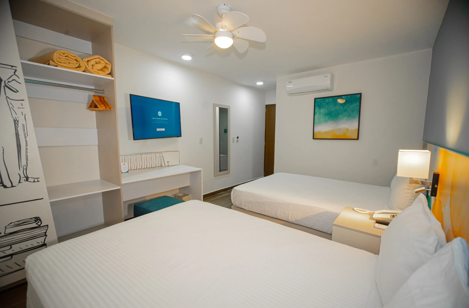 Photo - Vista Express Guadalajara Expo SureStay Collection by BW