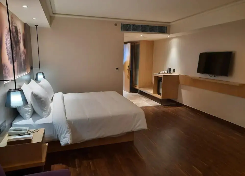 Photo - The Gaurs Sarovar Premiere