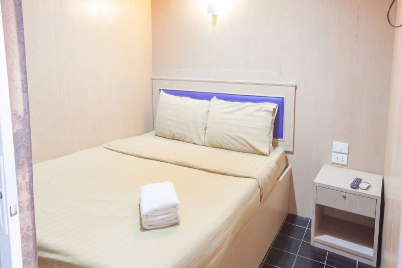 Photo - Home Place Hotel