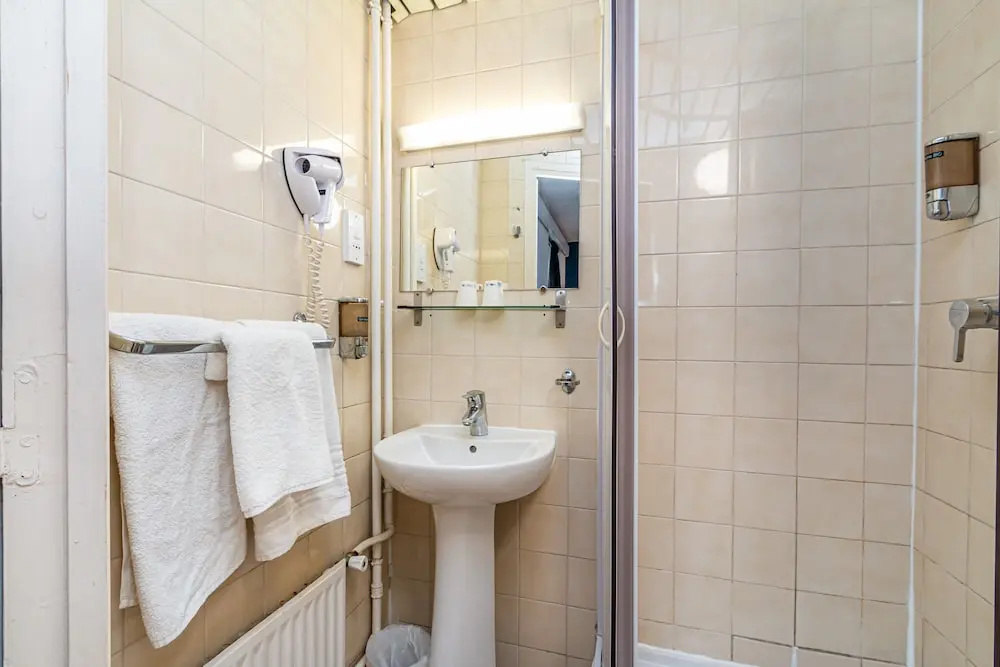 Photo - Hotel Denfert Montparnasse