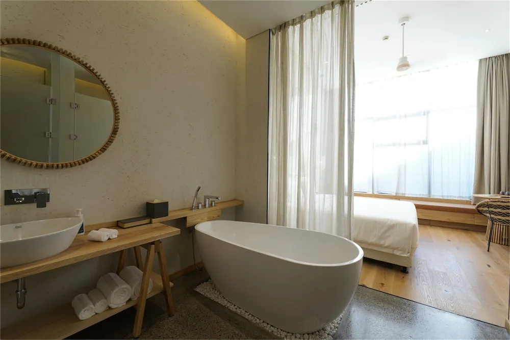 Photo - Manli Hotel Shanghai Pudong Airport Branch-Free shuttle buses to Pudong Airport and Disneyland