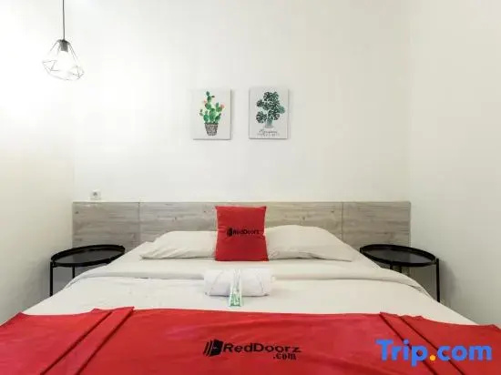 Foto - RedDoorz near Mangga Dua Mall