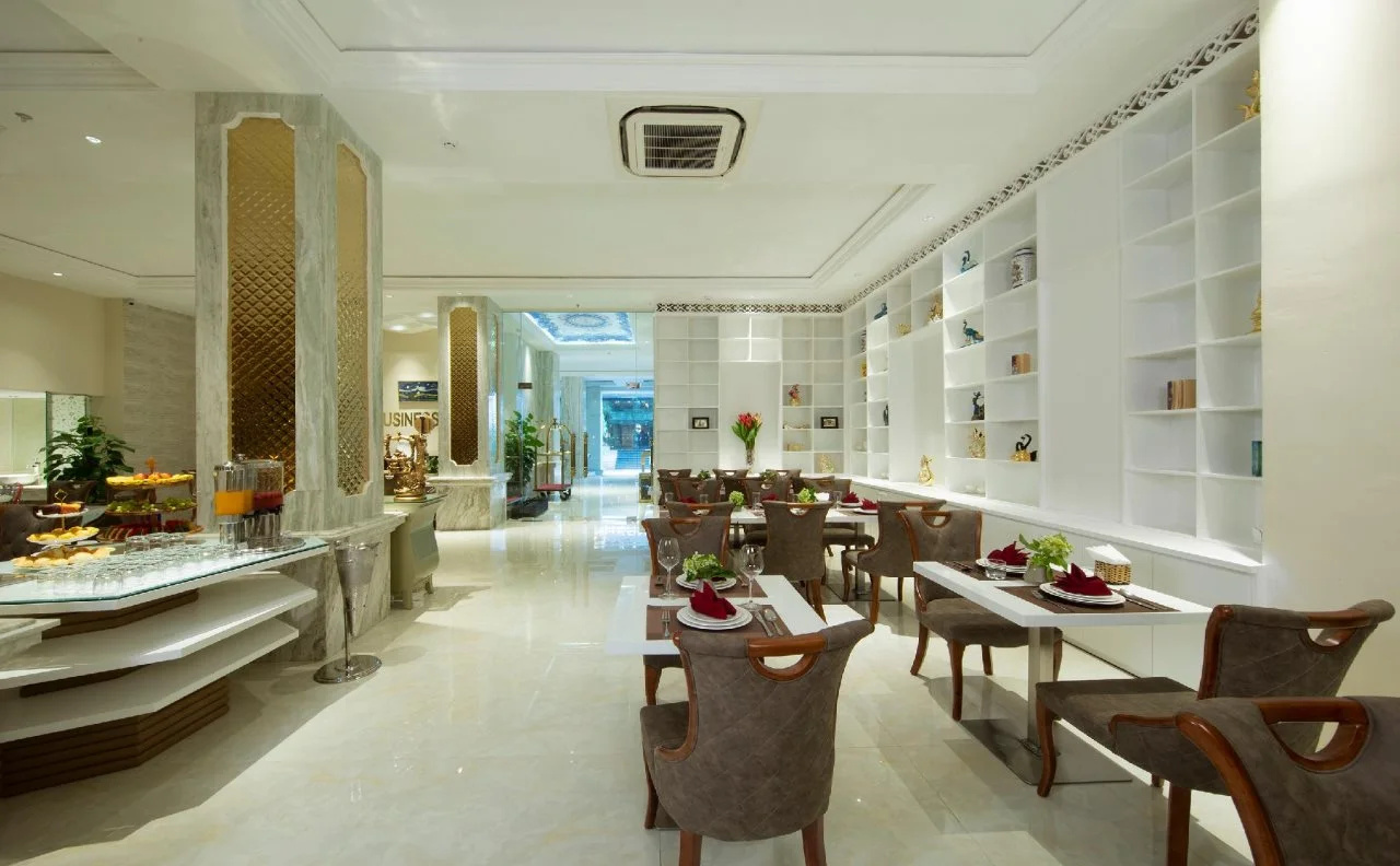Photo - Diamond Hill Hotel