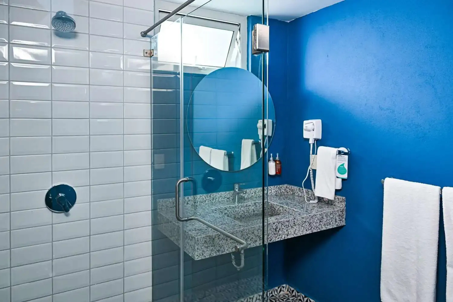 Photo - Vista Express Guadalajara Expo SureStay Collection by BW