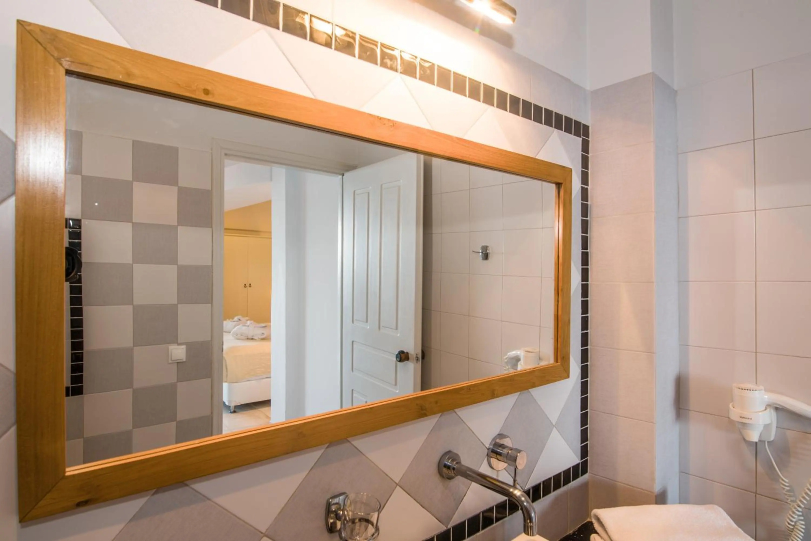 Foto - Hotel Antinea Suites & SPA