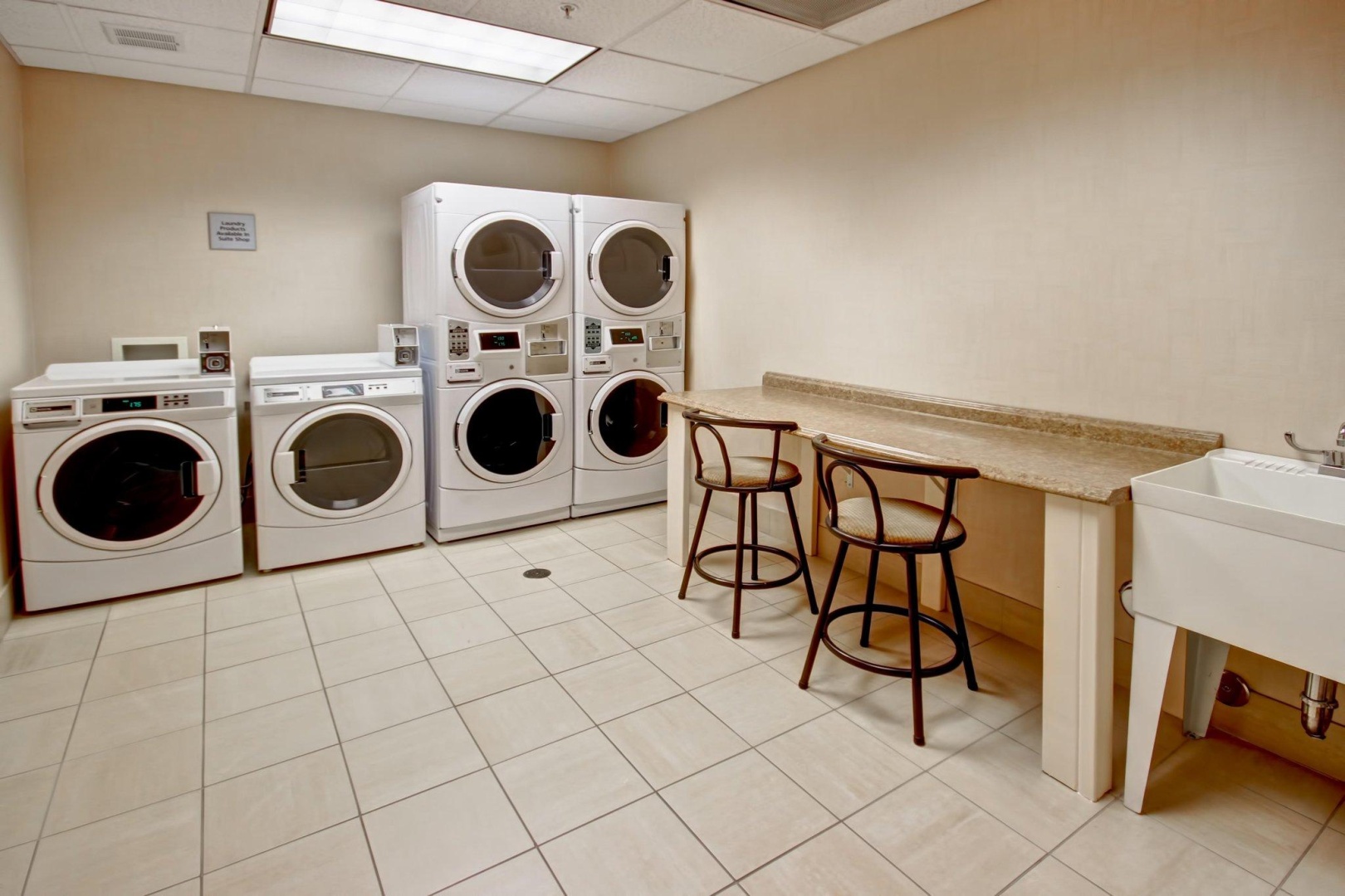 Photo - Hampton Inn & Suites Denver-Downtown