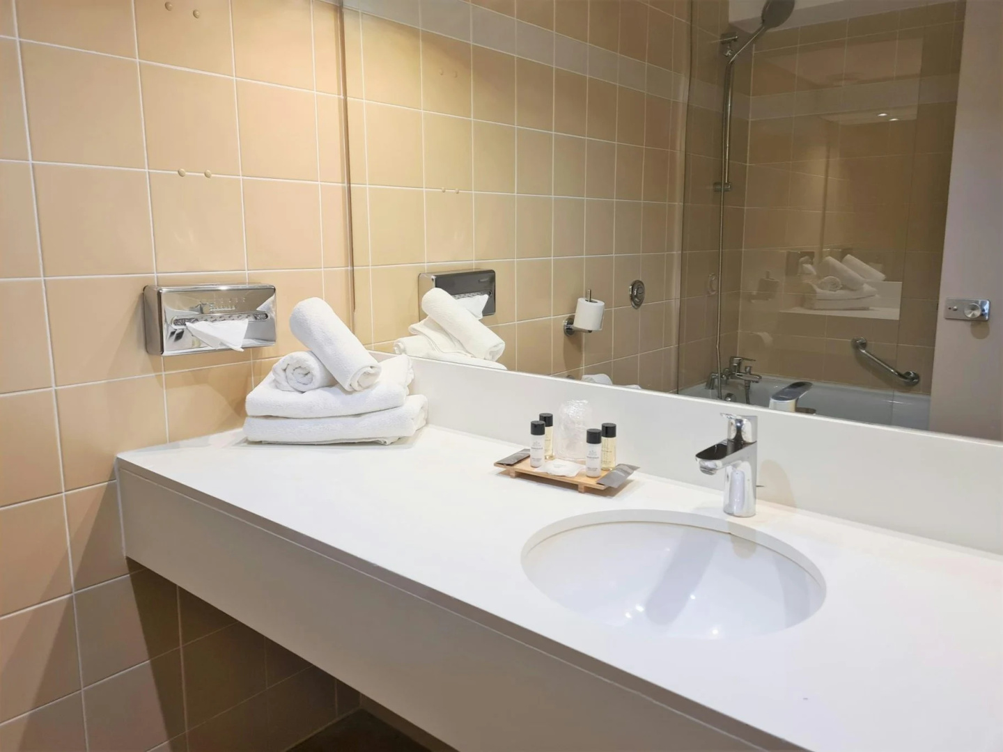 Foto - C Suites