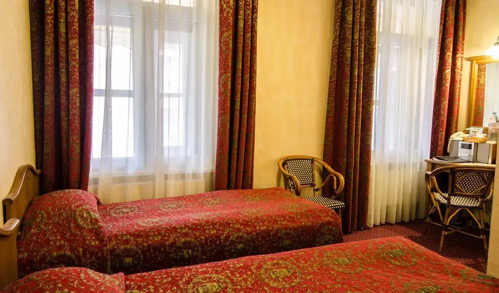 Photo - Monte Kristo Hotel