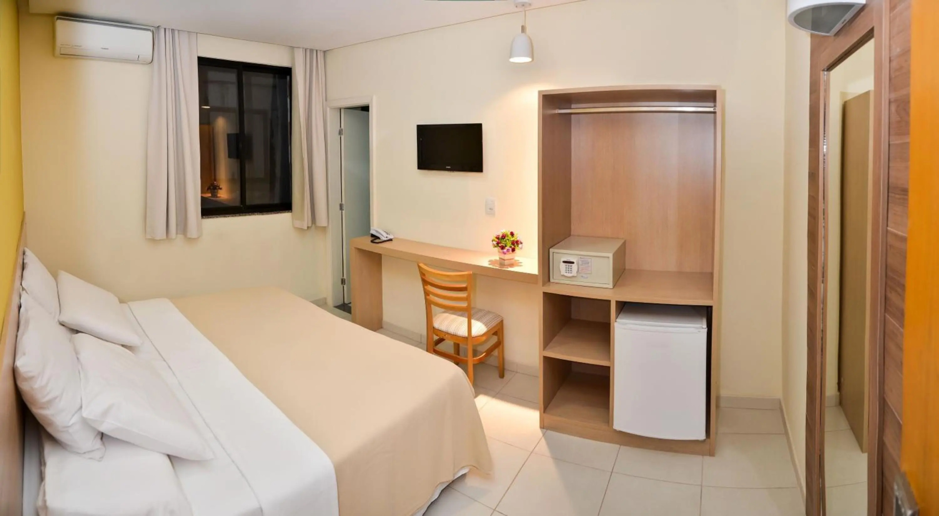 Photo - Hit Hotel