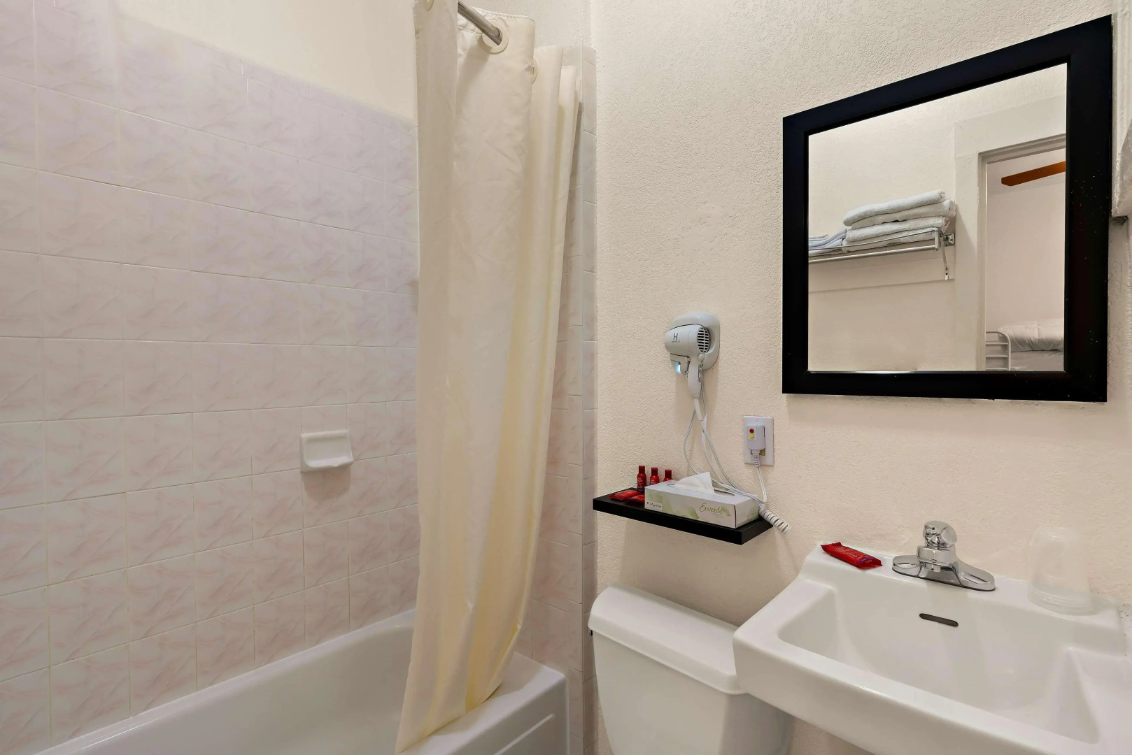 Photo - Mithila San Francisco - SureStay Collection by Best Western