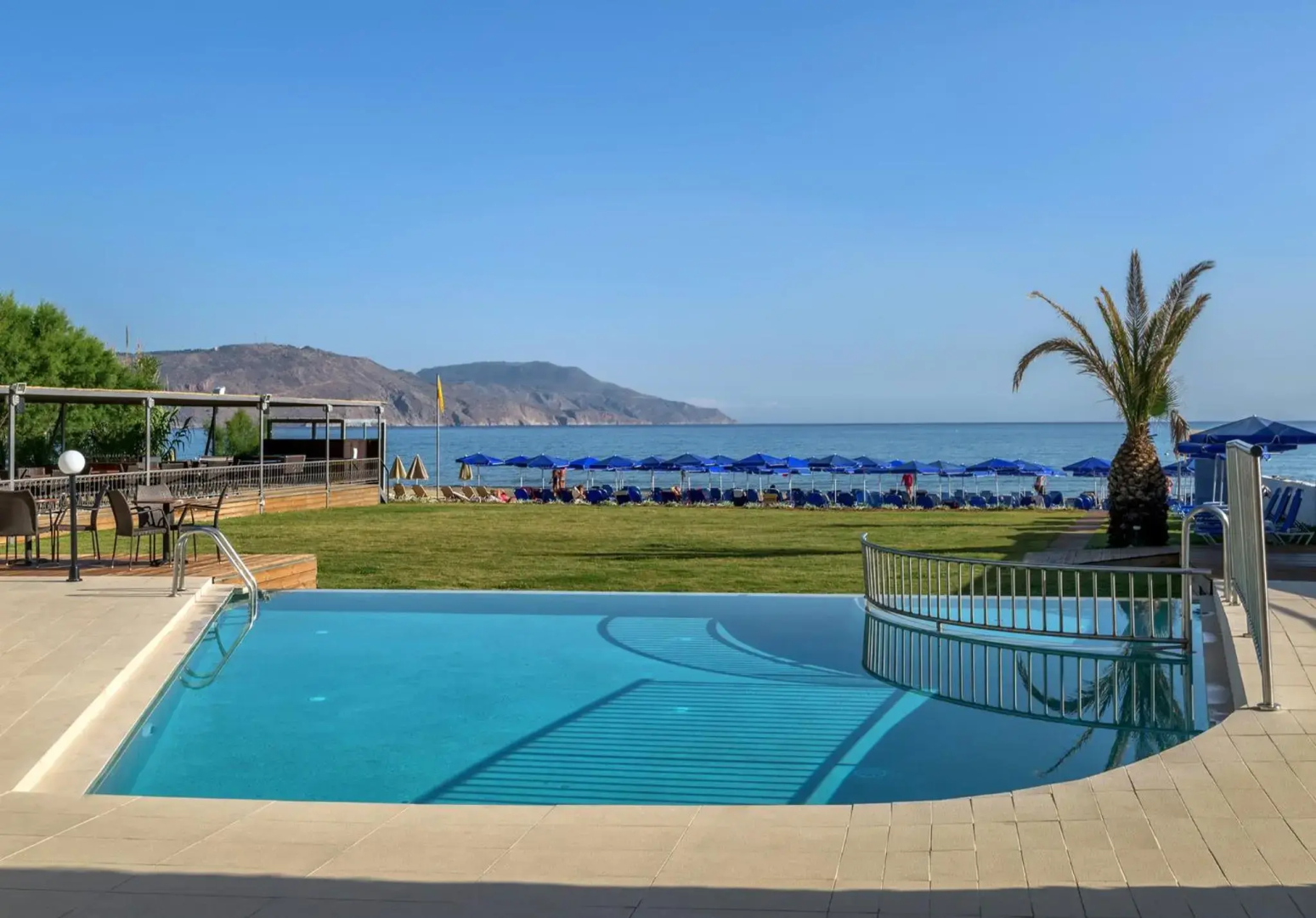 Photo - Happy Days Beach Hotel