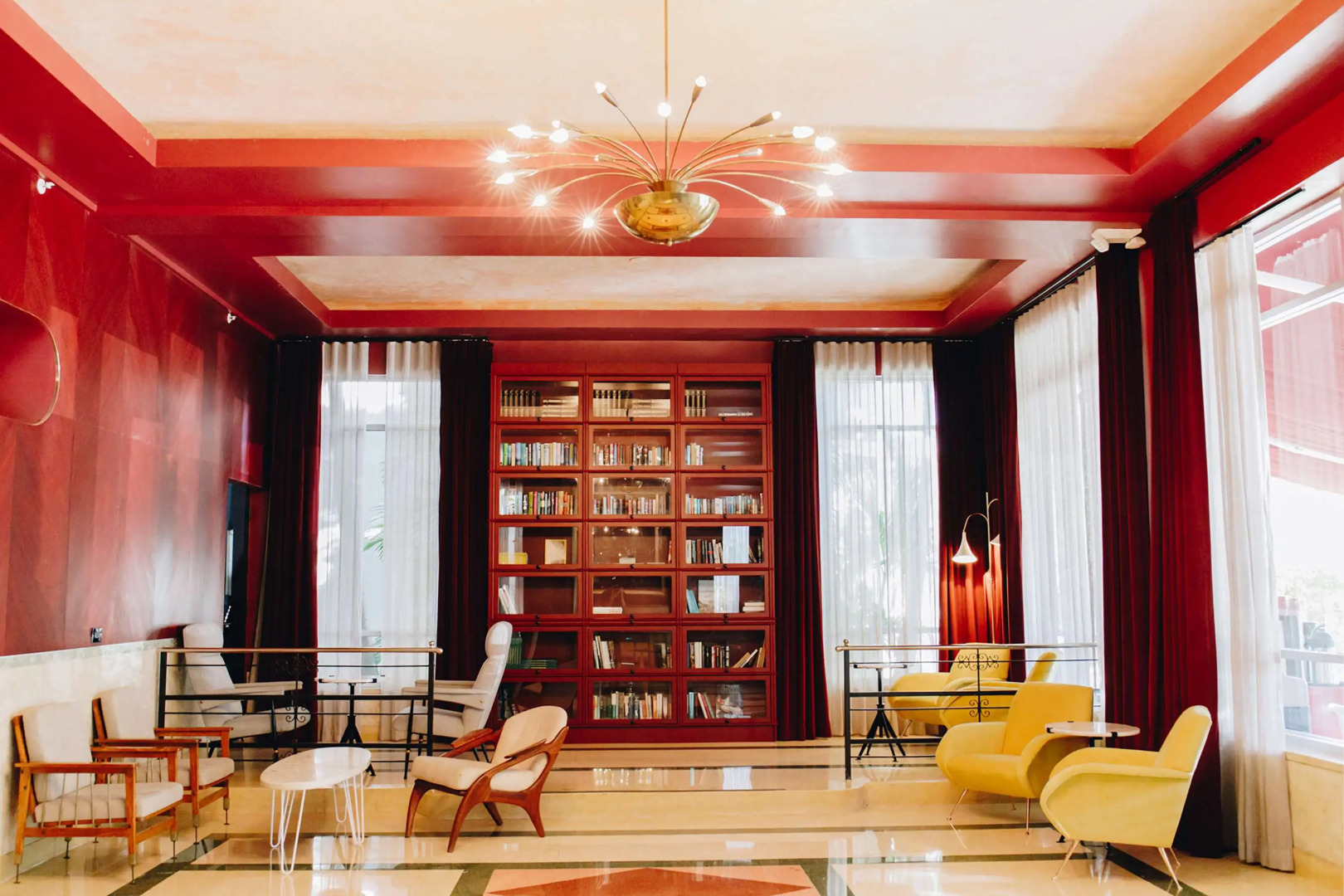 Foto - Crest Hotel Suites