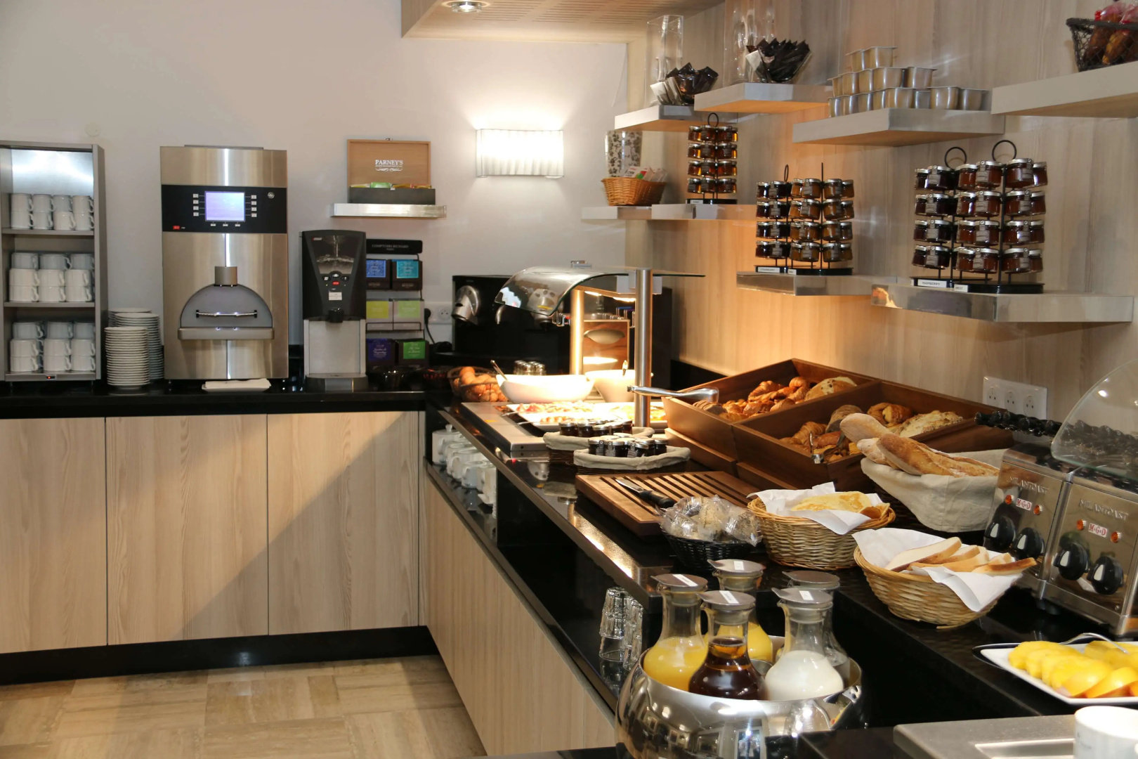 Photo - GOLDEN TULIP CANNES HOTEL de PARIS