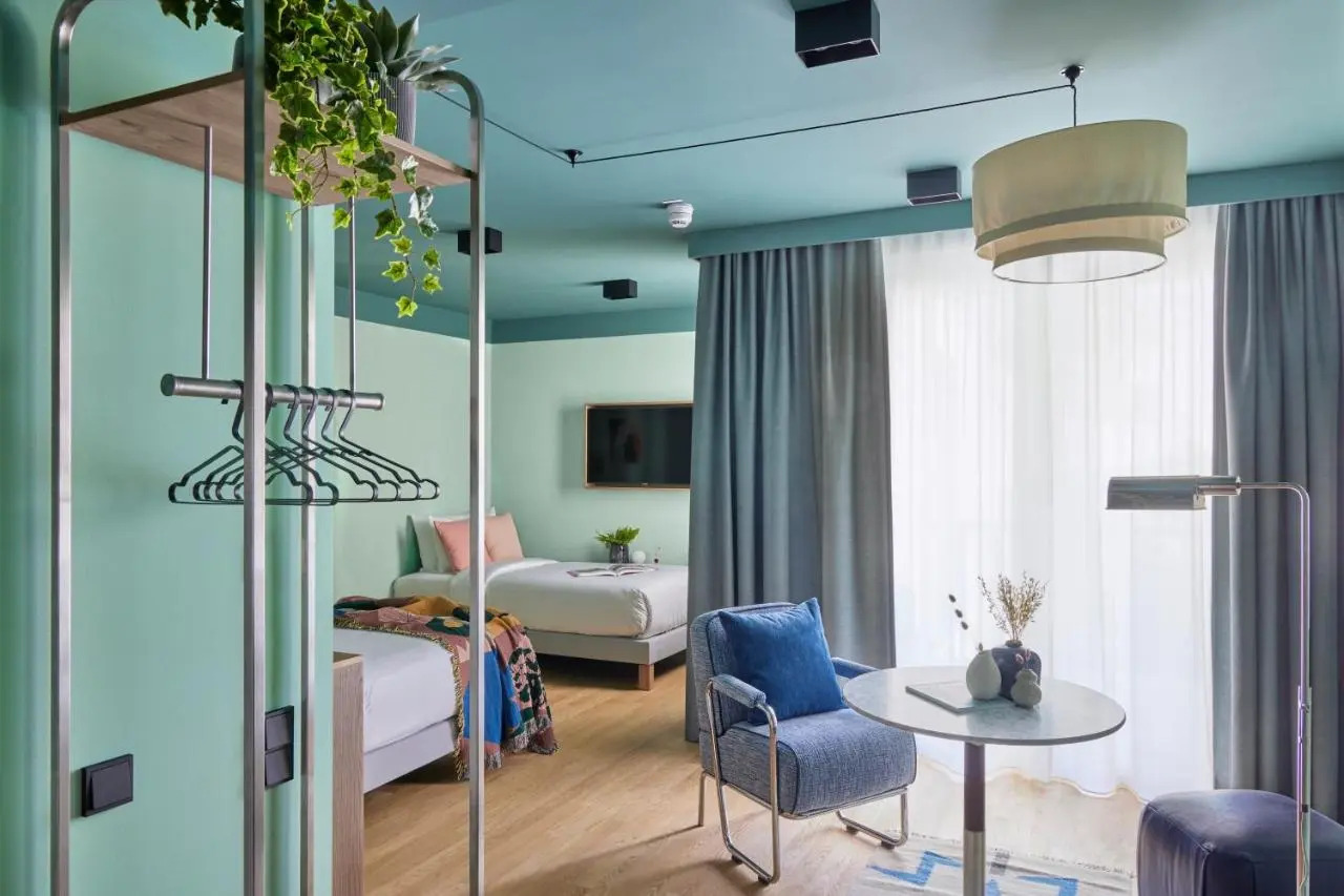 Photo - Schwan Locke