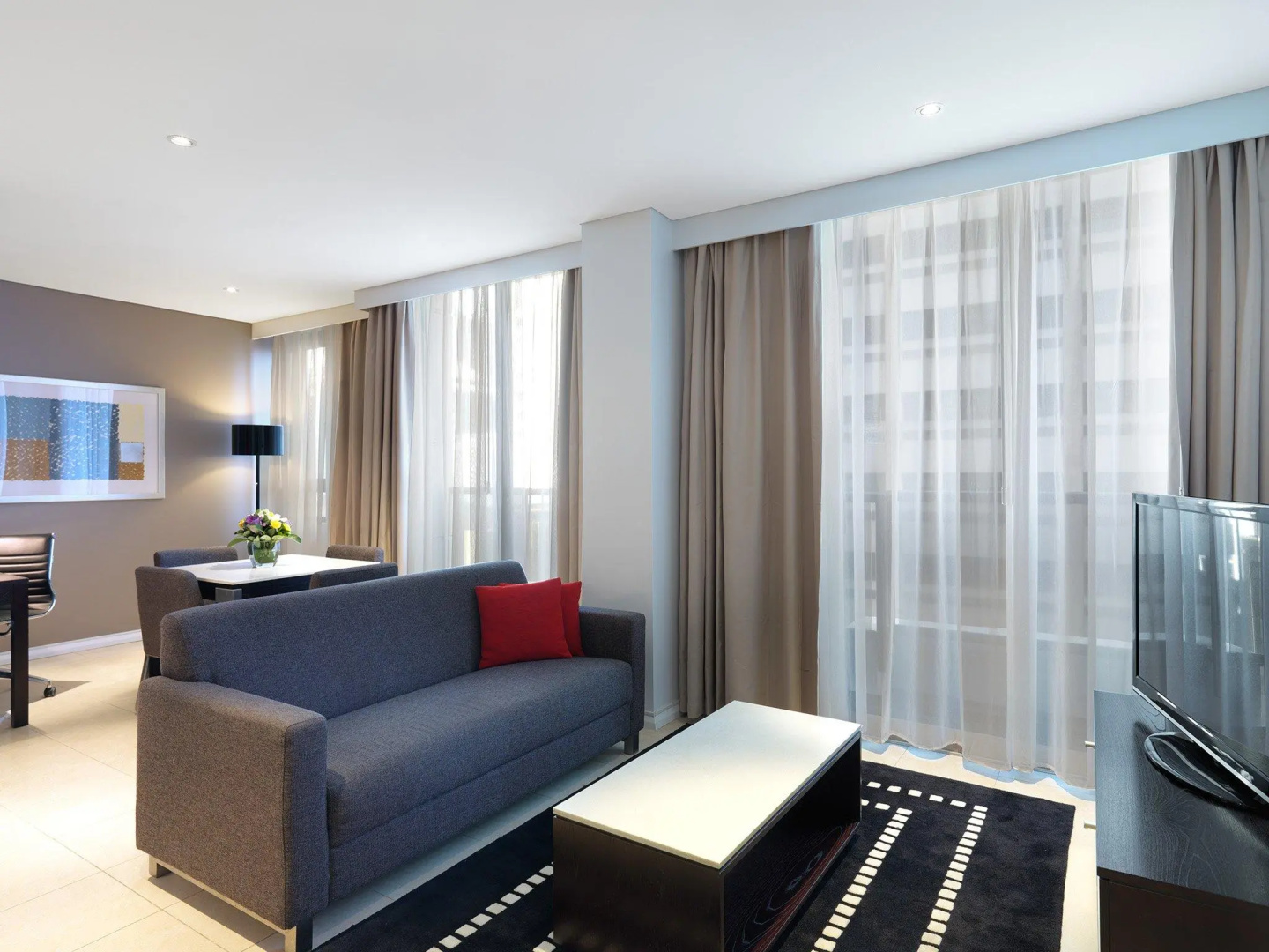 Photo - Meriton Suites Pitt Street, Sydney