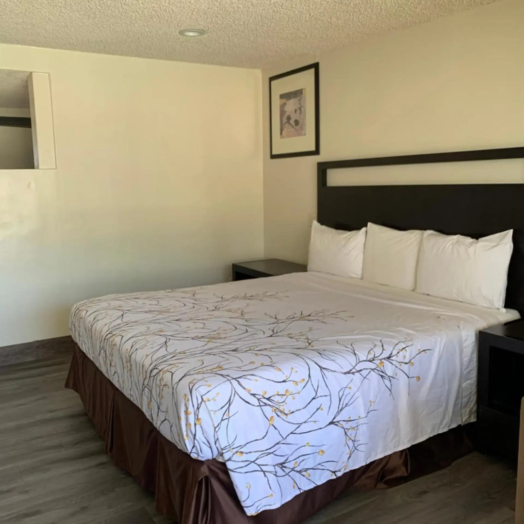 Photo - Valley Inn