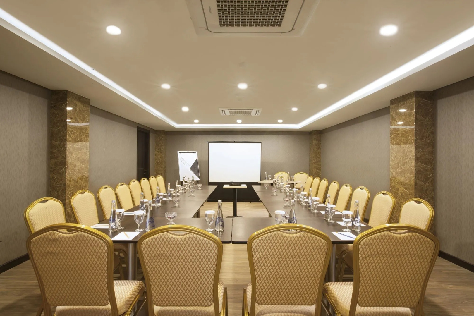 Photo - Verse Lite Hotel Gajah Mada