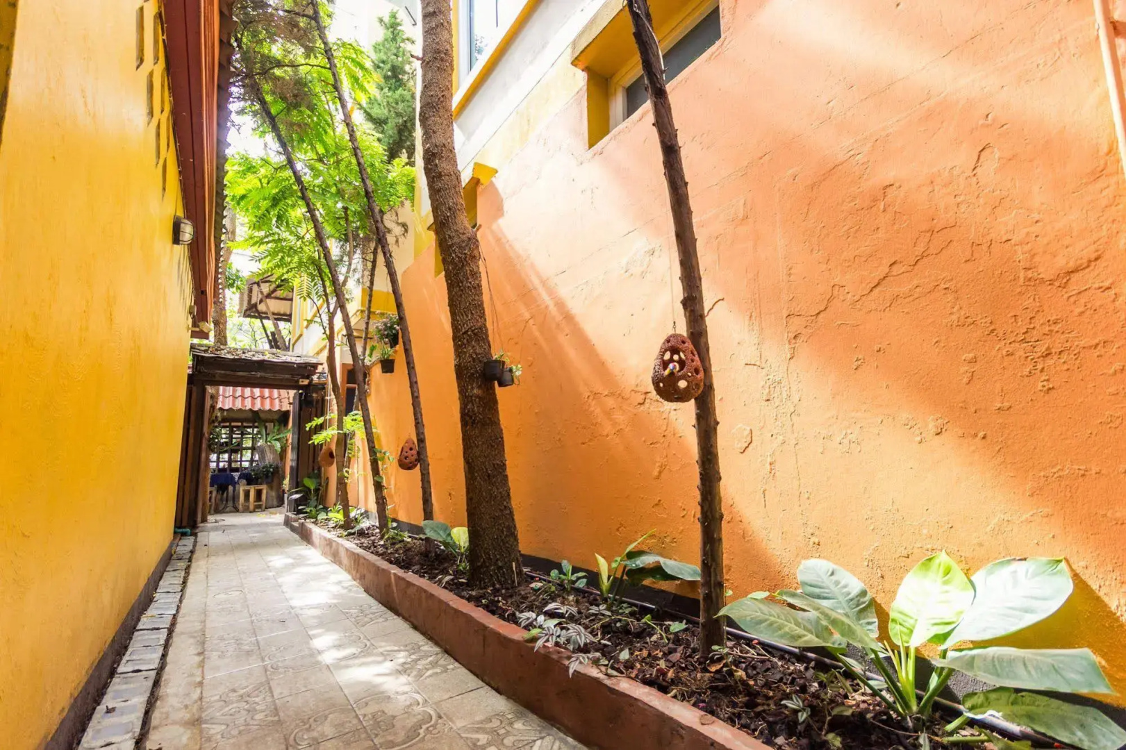 Photo - Changmoi House (Little Village)