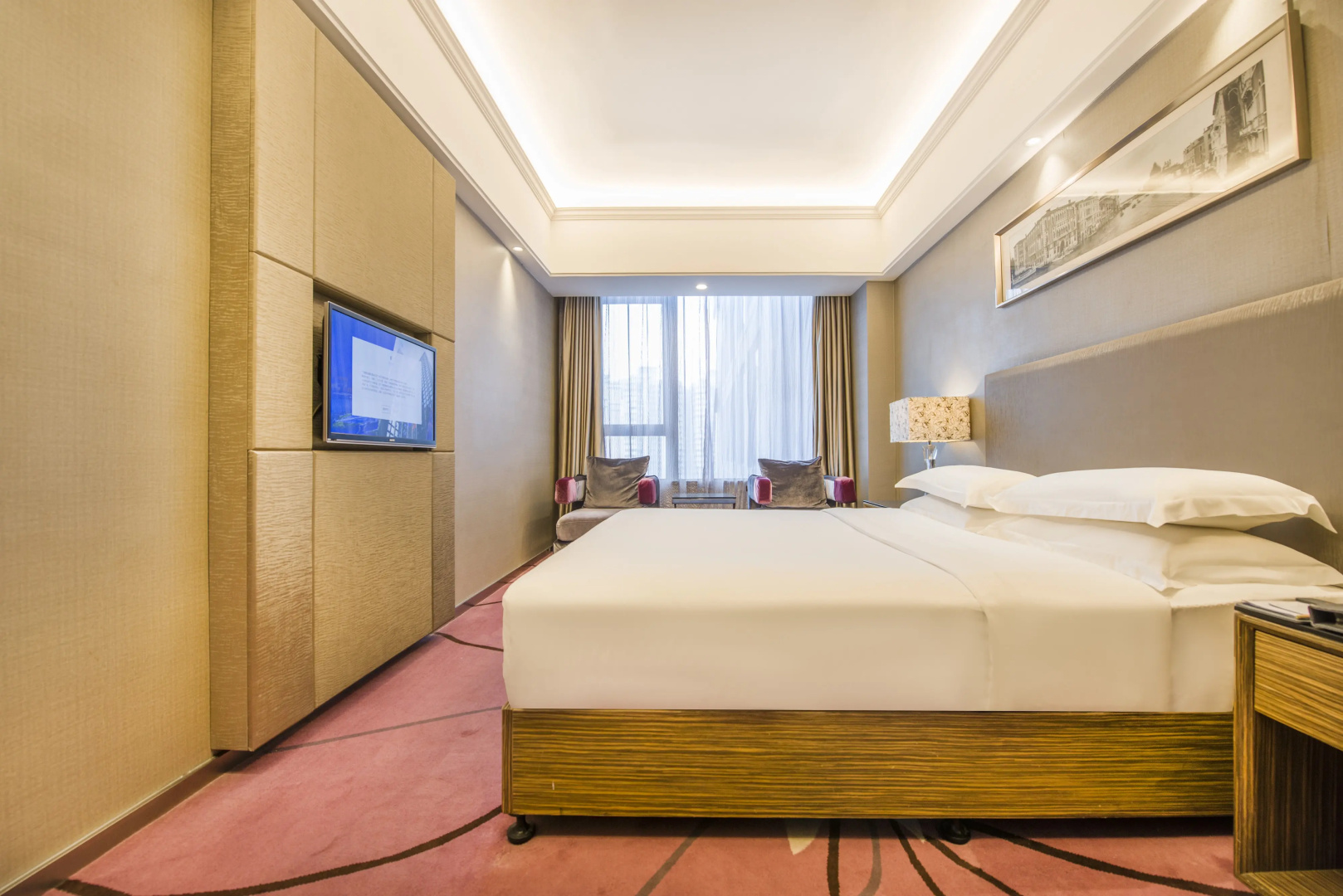 Photo - La Perle International Hotel
