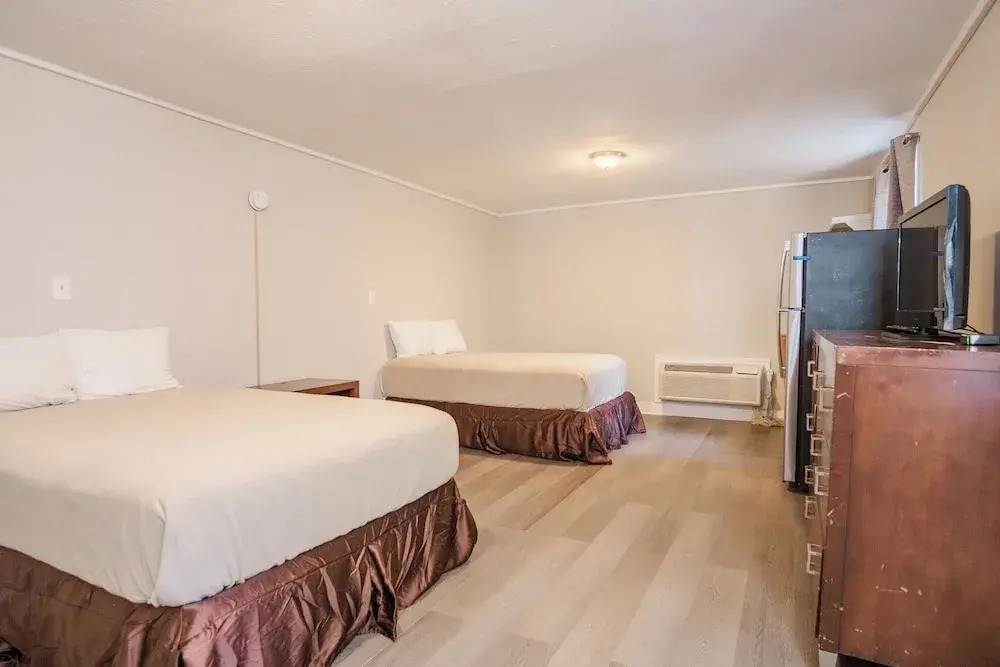 Photo - Thunderbird Motel