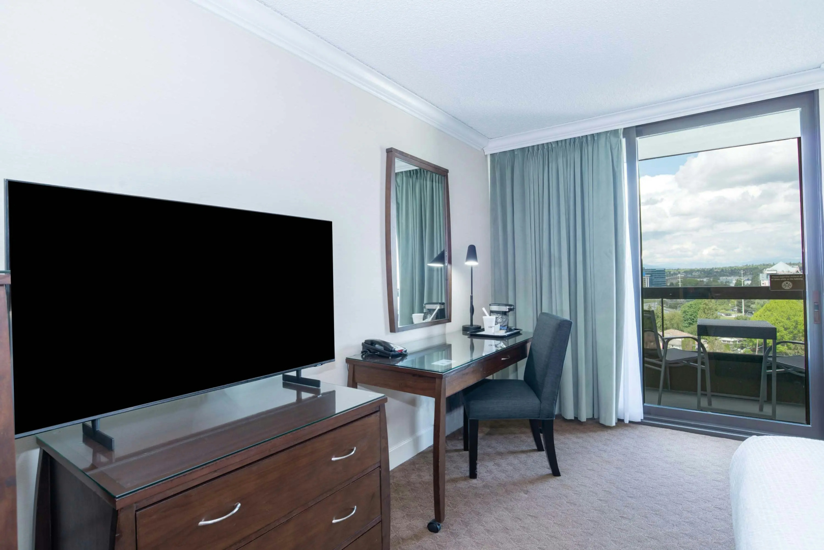 Photo - Sandman Signature Vancouver Airport Hotel & Resort