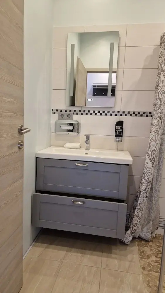 Photo - Elegance Studios