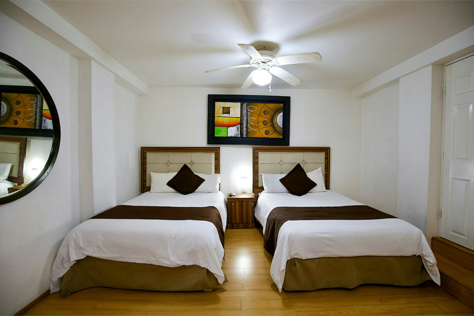 Foto - European Life Style Executive Suites & Gallery