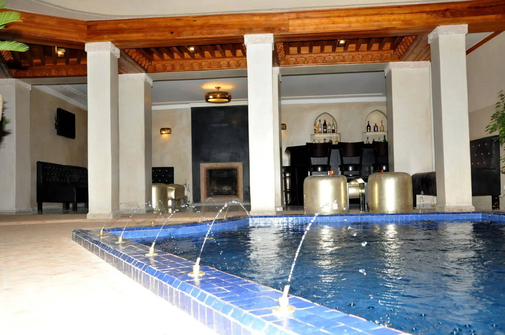 Photo - Riad Andalib