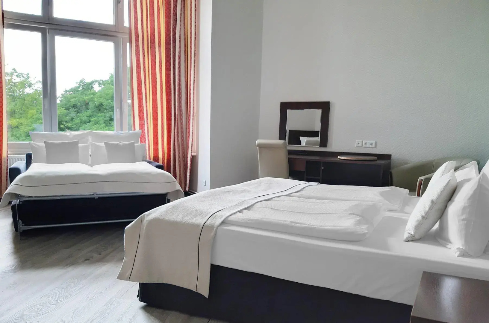 Photo - Garner Hotel Hamburg - Graf Moltke by IHG