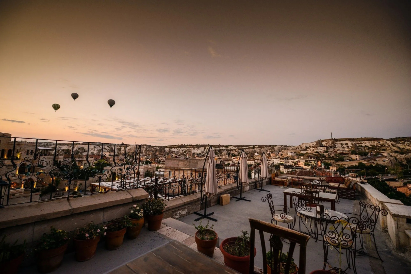 Photo - Vineyard Cave Hotel