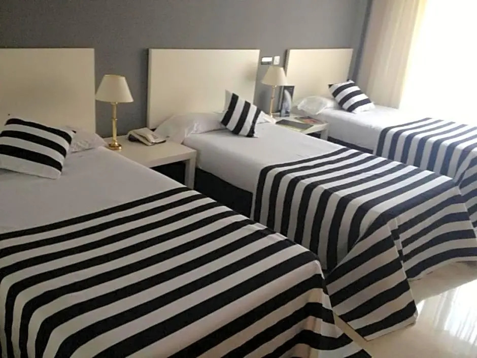 Photo - Esentia Togumar - Triple 3 adults