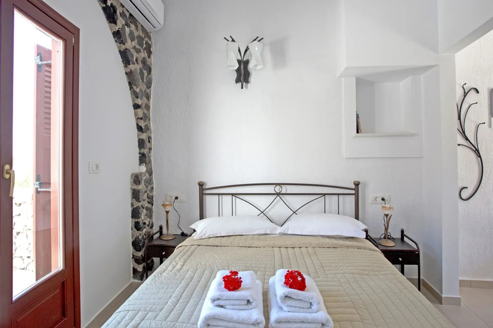 Foto - Birds Villa Apartments with Heated Pool - Including Car and Breakfast