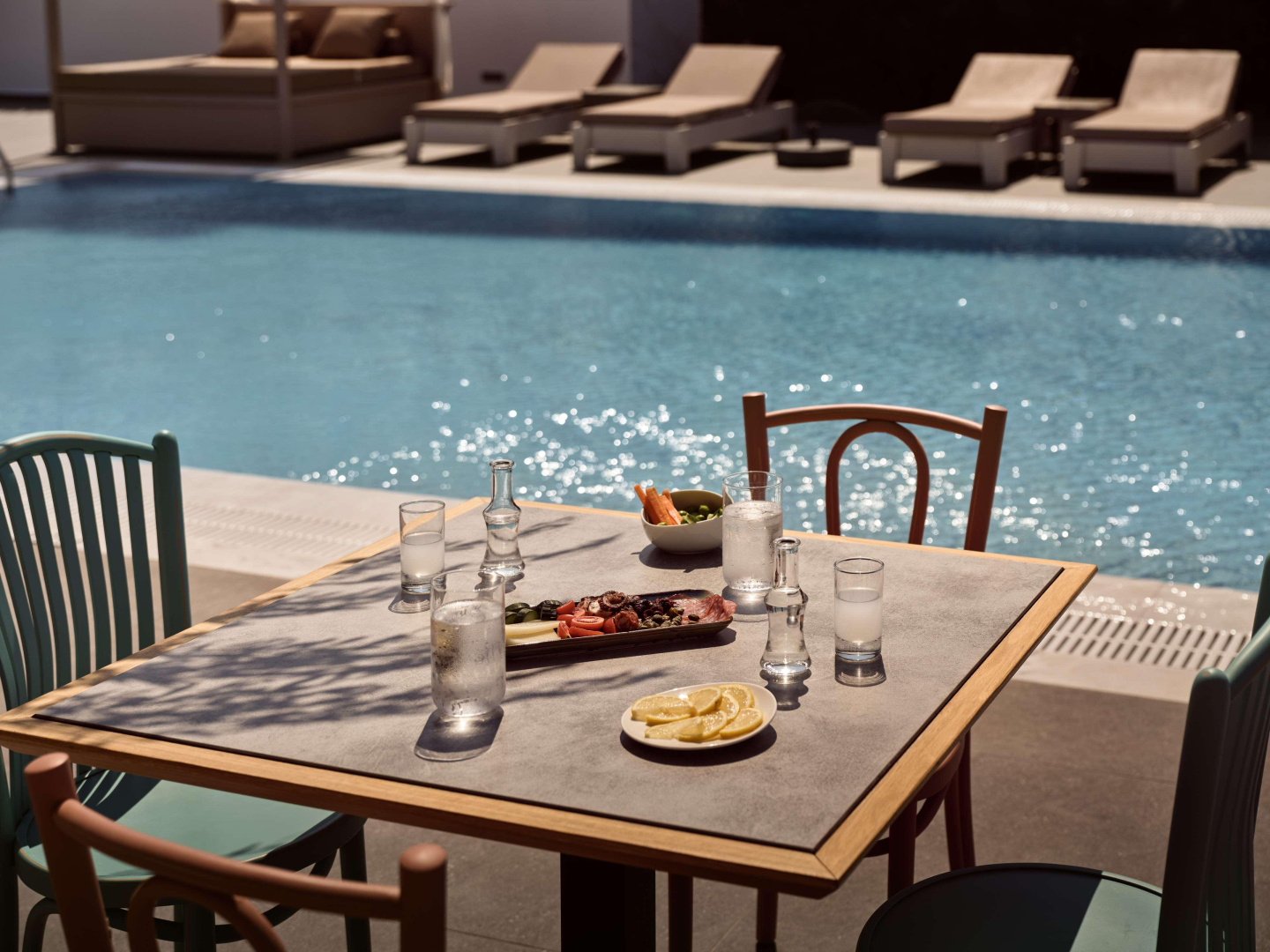 Foto - Sea Breeze Santorini Beach Resort, Curio Collection Hilton