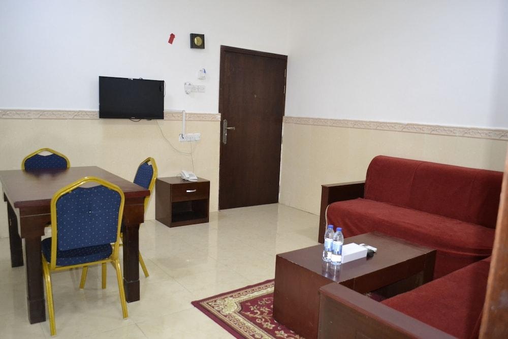 Star Emirates Furnished Apartments 2