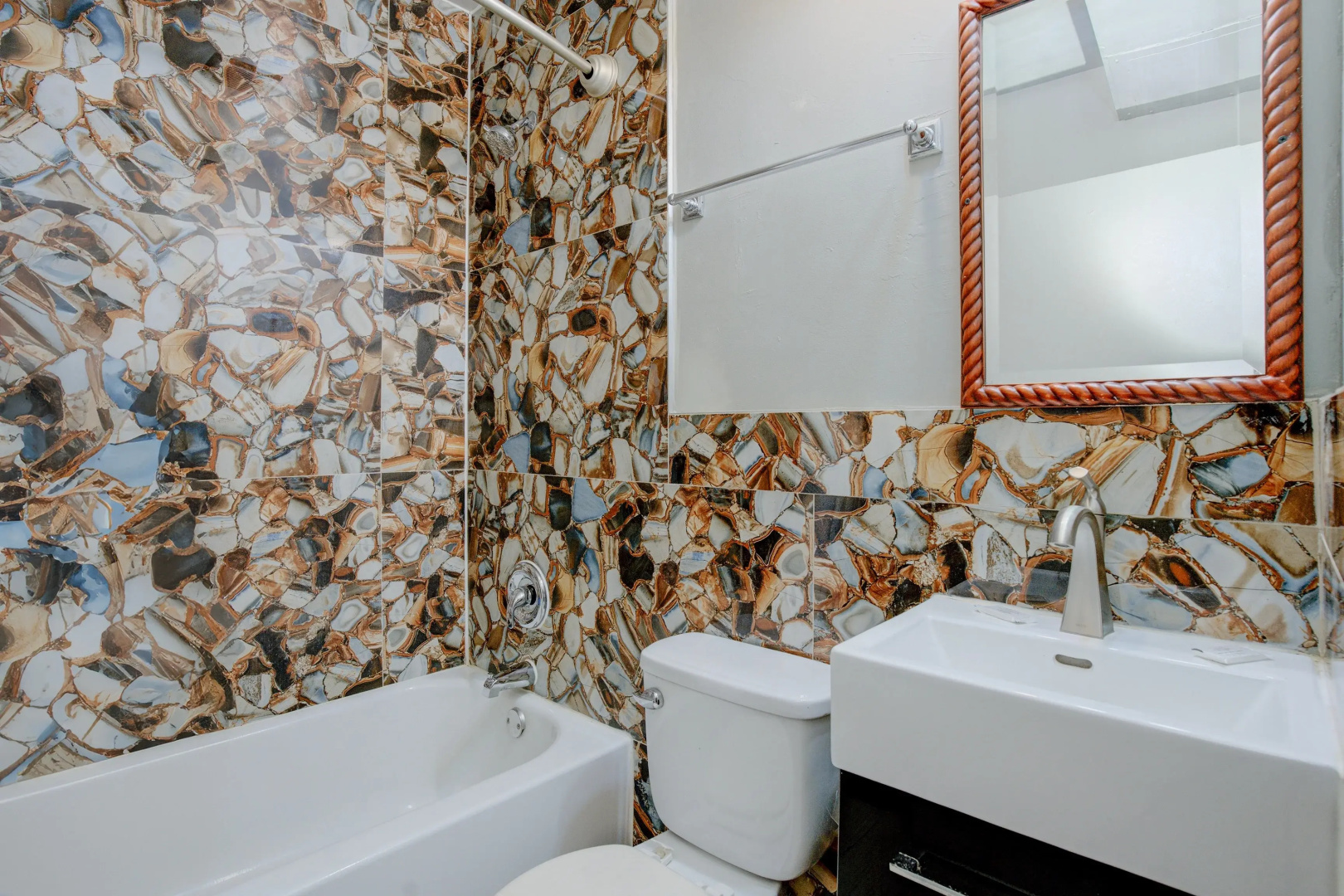 Photo - Miami Inn & Suites