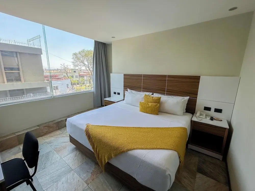 Photo - HVH by Yaxché