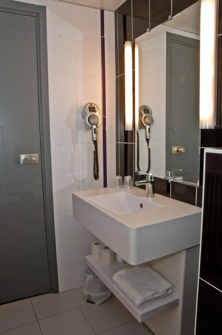 Foto - Accueil Hôtel Paris Pigalle Montmartre - Hôtel rénové
