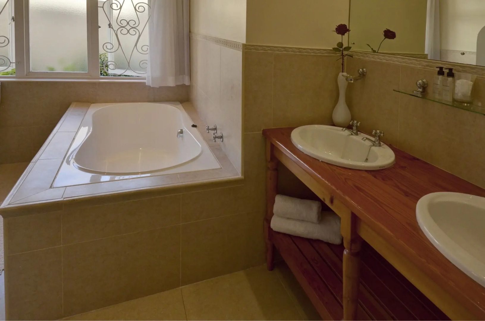 Photo - Sundown Manor Guest House