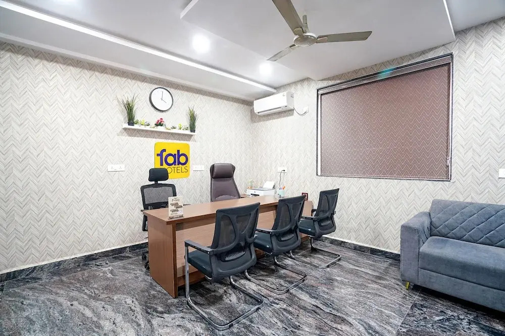 Foto - FabHotel Frendz - Nr Hitech City Metro Station