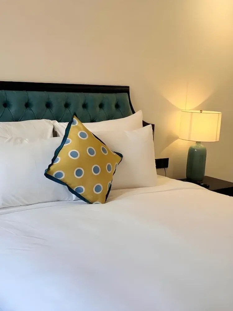 Photo - The Room Hotel - Starbucks