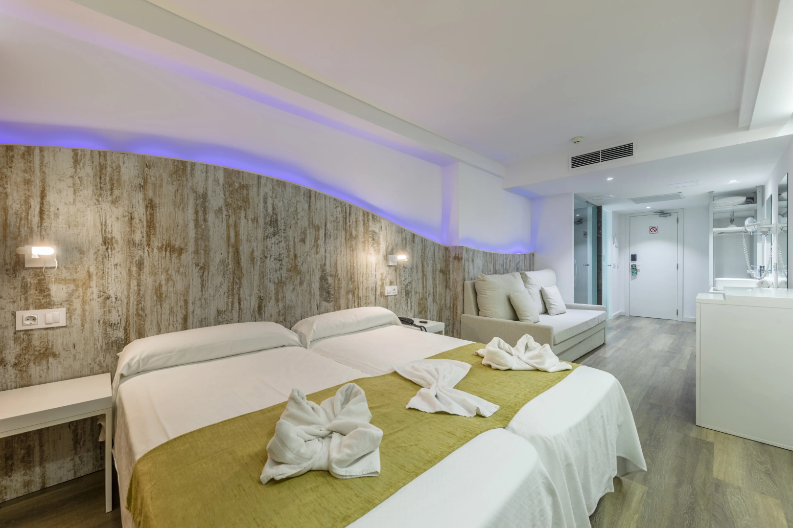 Photo - Welikehotel Triton Beach