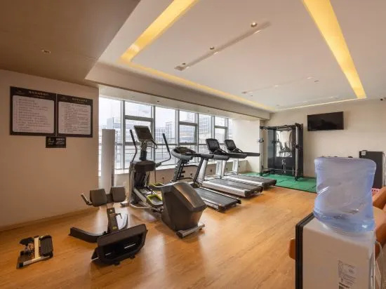 Vienna International Hotel (Shenzhen Pingshan High-Speed Railway  Baolong Subway Station  Branch)