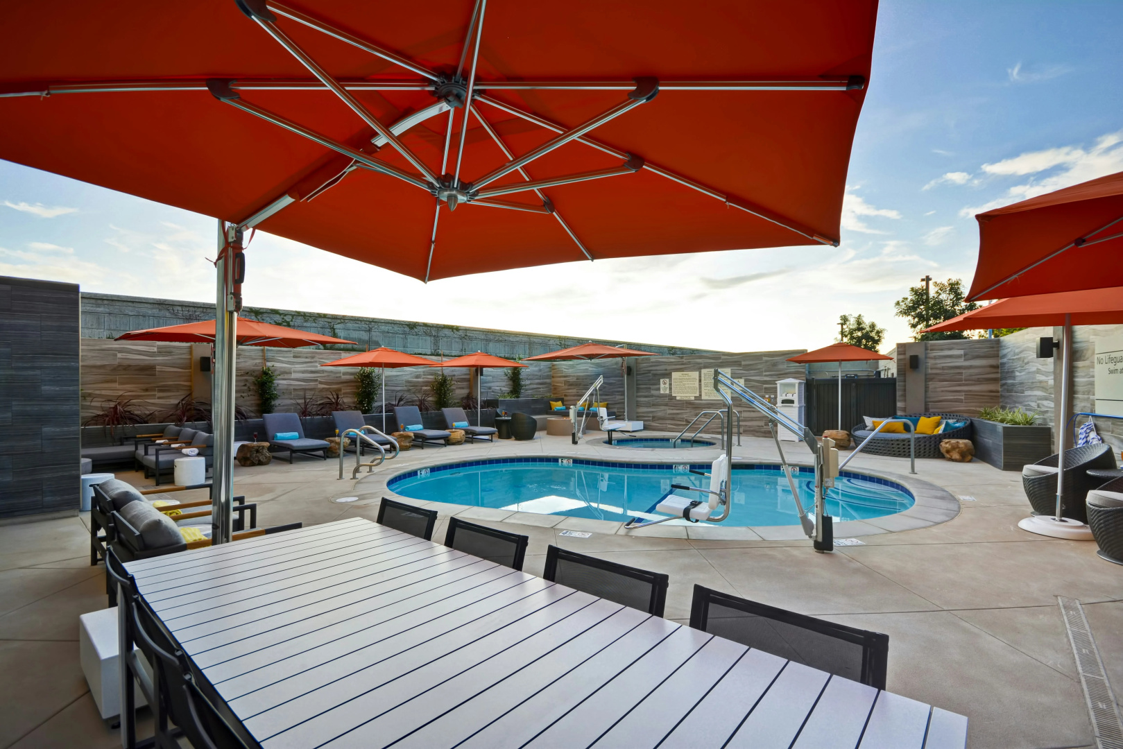 Photo - Hampton Inn & Suites Los Angeles Burbank Airport