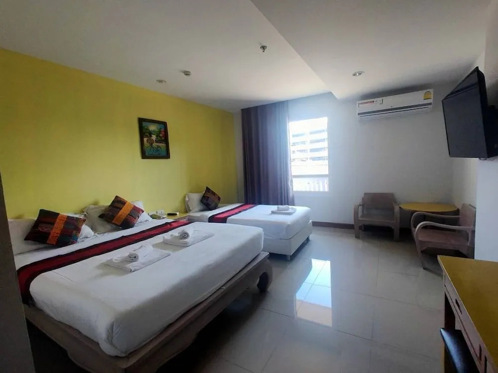 Photo - At Ruam Chok Hotel