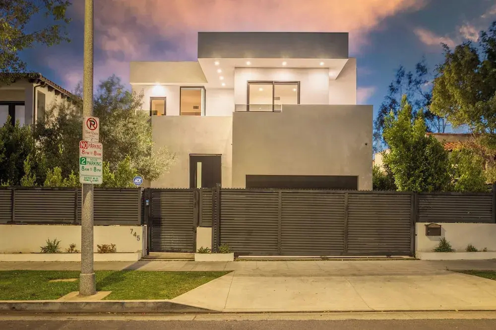 Foto - Luxe Weho Villa, Walk to Melrose Ave, Pool + Hot Tub North Vista by Avantstay