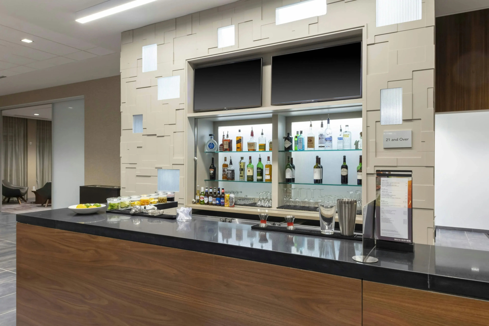 Photo - Courtyard by Marriott Indianapolis West - Speedway