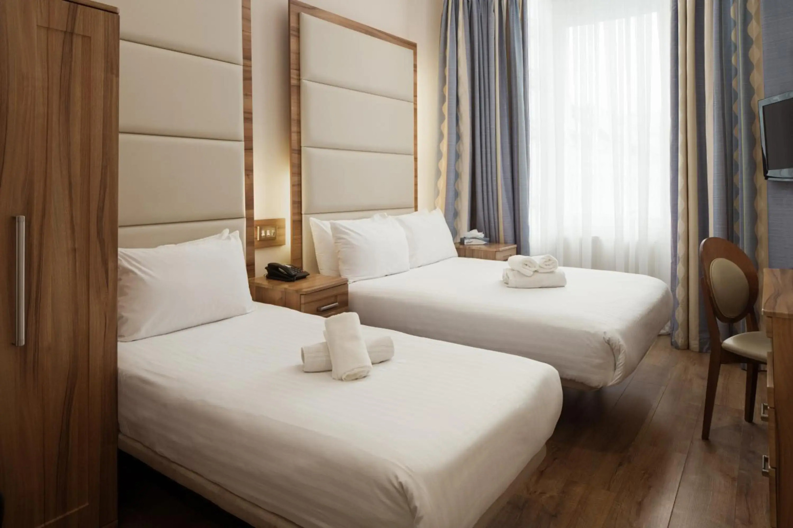 Photo - Royal Eagle Hotel