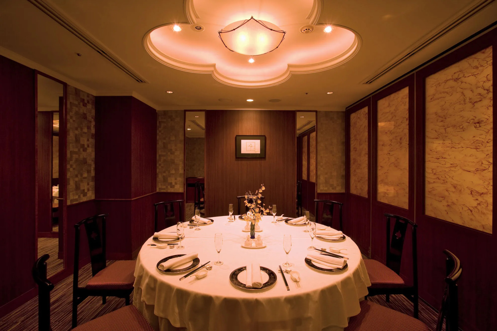 Photo - Nishitetsu Grand Hotel